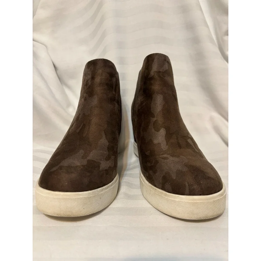 Coconuts by Matisse Womens‎ Wedge Sneaker Brown Camo Ankle Bootie Size 10M